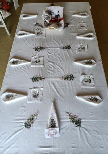 Table cloth linen  Pine Tree French knot 